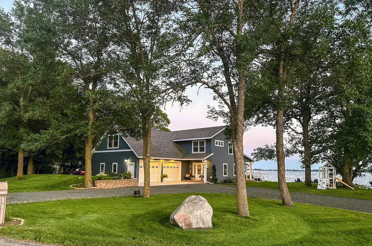 8015 123rd AVE SE, Fahlun Twp, MN 56253