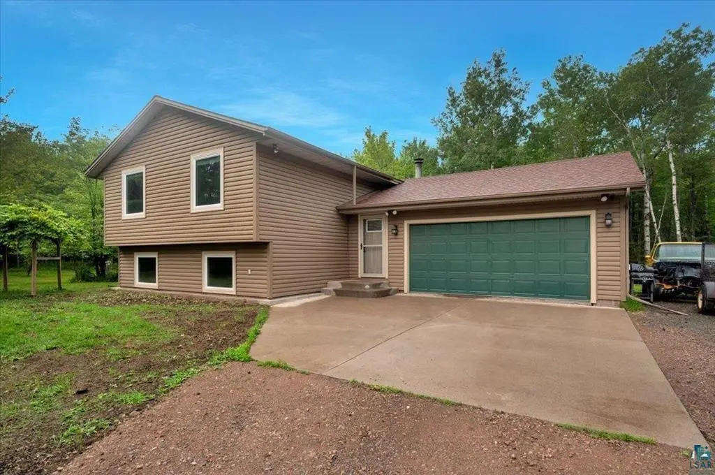 8135 E Middle River RD, Amnicon Twp, WI 54874