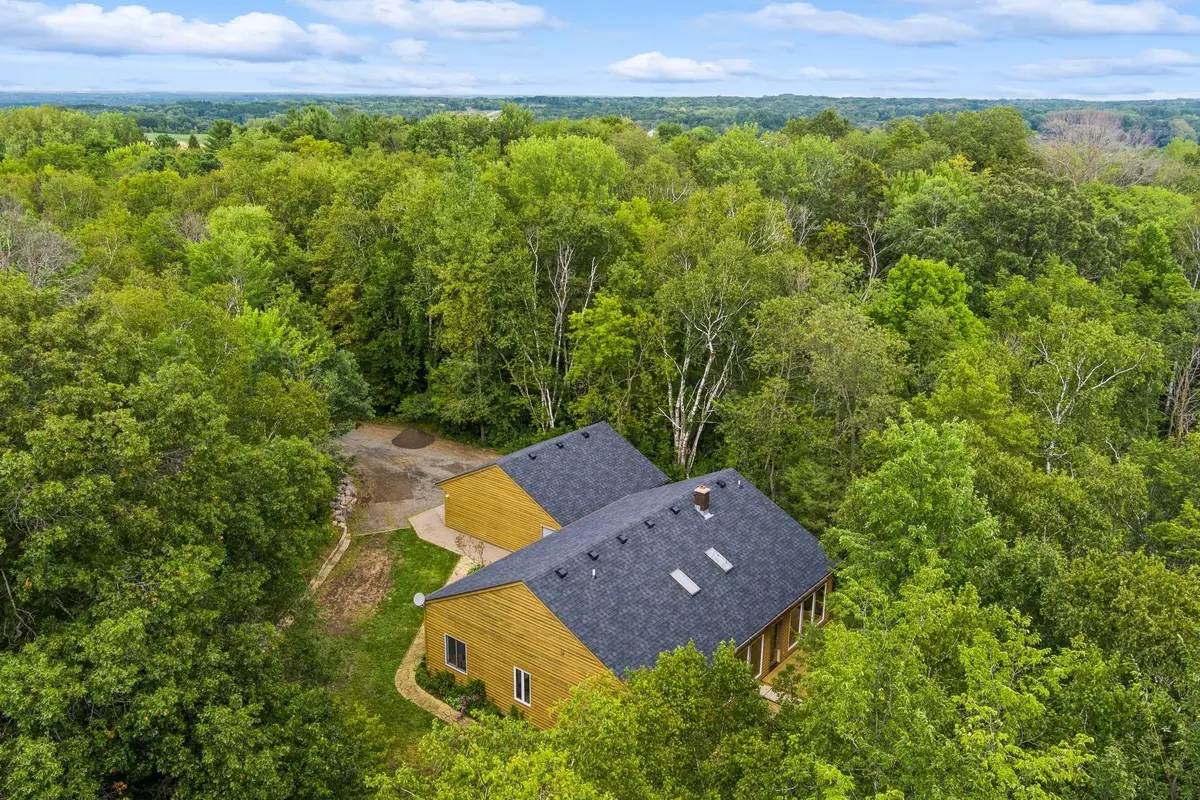 281 Old Scout Camp RD, Somerset, WI 54082