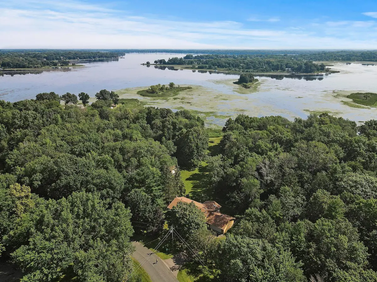 25789 Jason LN, Chisago City, MN 55013