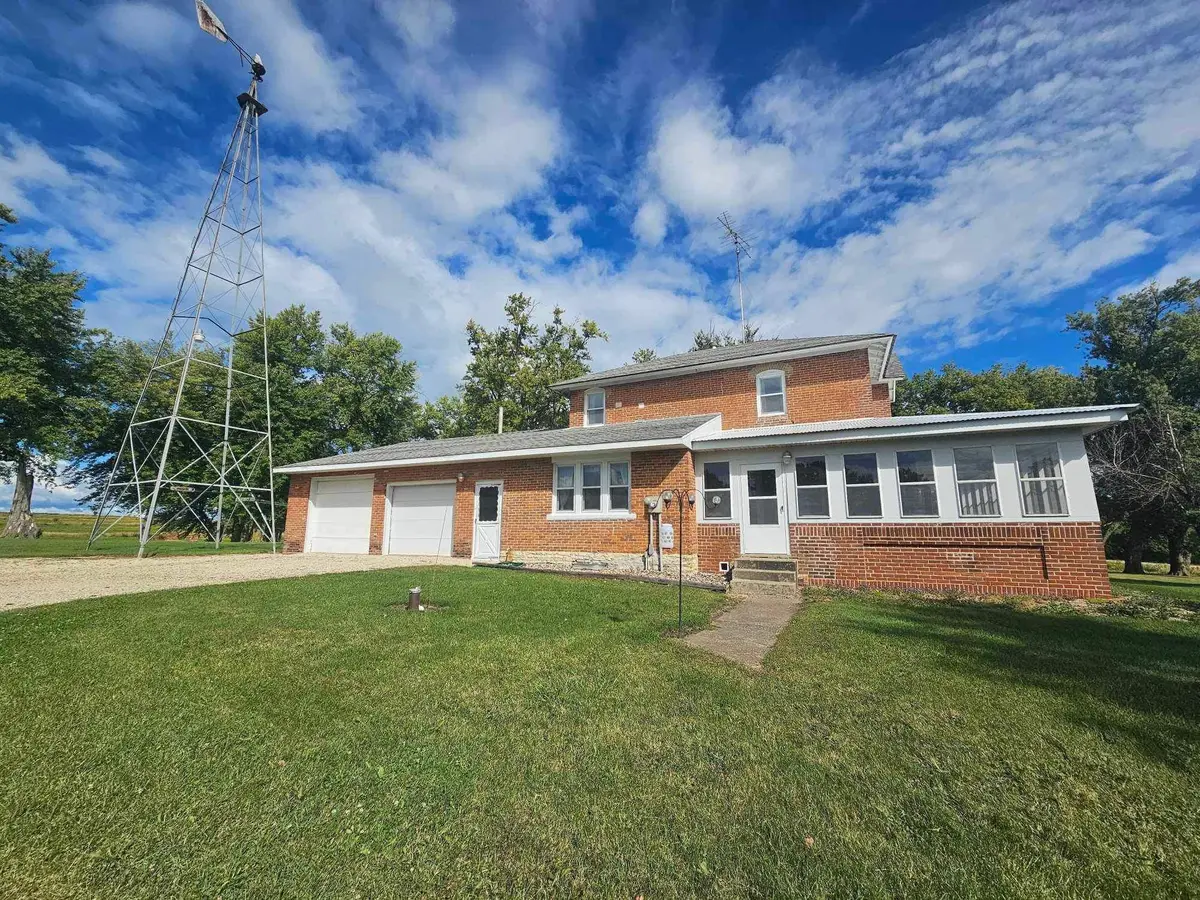 1235 Chatfield ST S, Dover, MN 55929