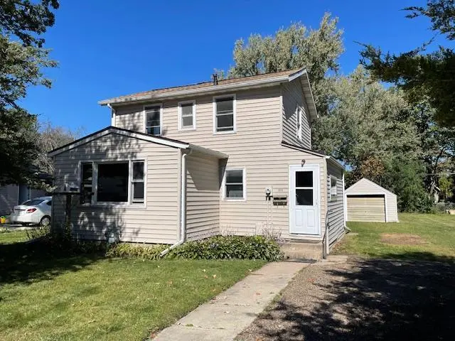 1011 12th AVE NE, Austin, MN 55912