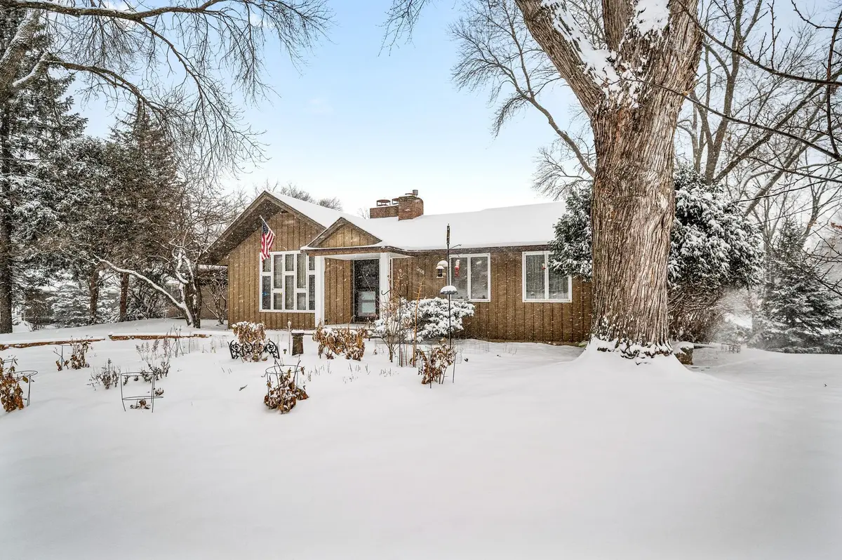 9251 Green Briar RD, Bloomington, MN 55437