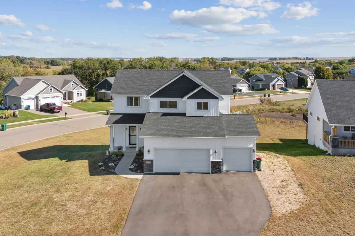 1114 Susan LN, Roberts, WI 54023
