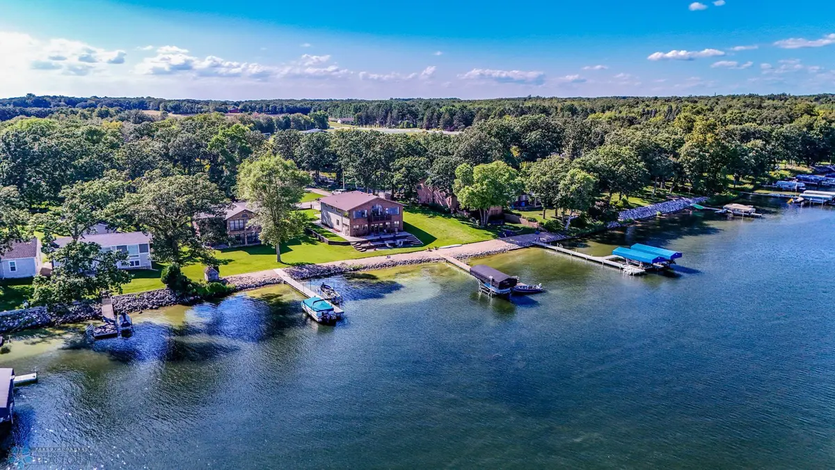 20371 Oakland Beach RD, Detroit Twp, MN 56501