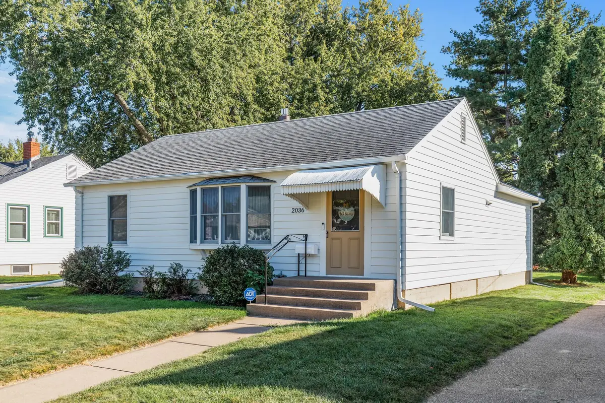 2036 Case AVE E, Saint Paul, MN 55119