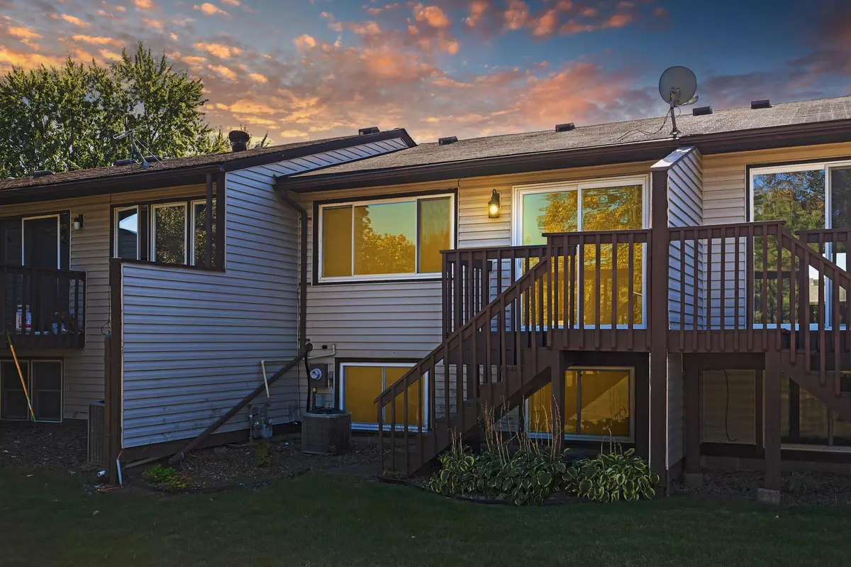7423 142nd Street CT, Apple Valley, MN 55124