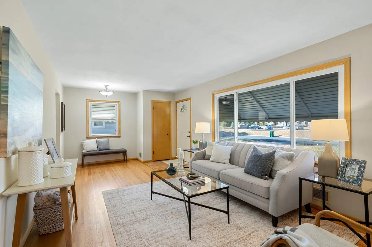 5918 Beard AVE N, Brooklyn Center, MN 55429