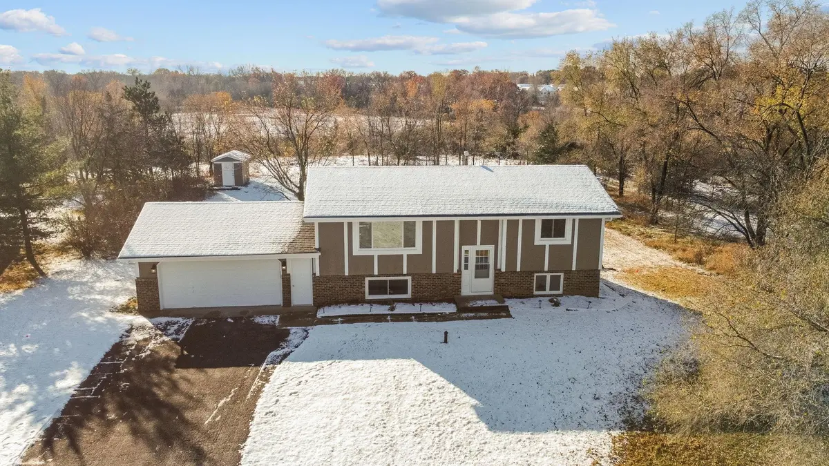 6108 157th LN NW, Anoka, MN 55303