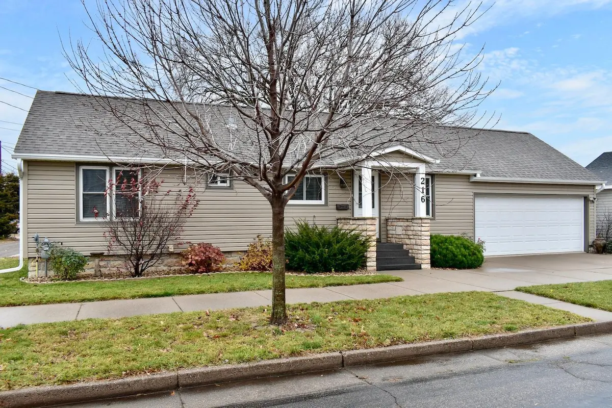 216 Steuben ST, Winona, MN 55987