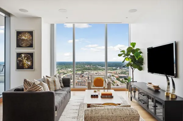 255 Hennepin Avenue #3204, Minneapolis, MN 55401