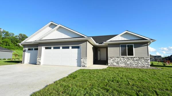 323 Limestone RD,  Cannon Falls,  MN 55009