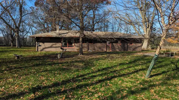 2717 Main ST S, Austin Twp, MN 55912