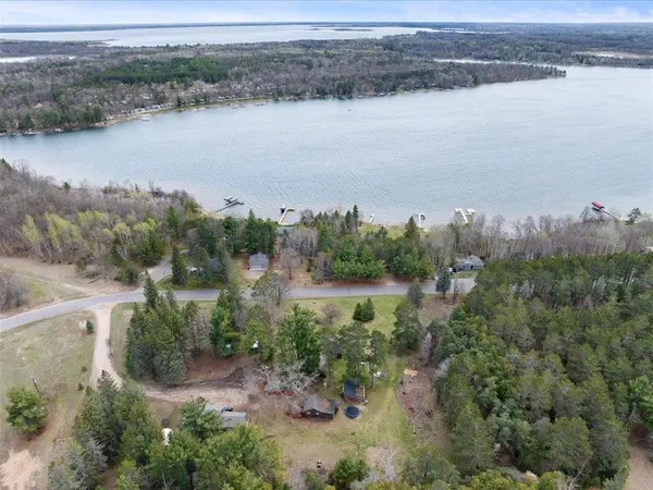 10748 Ossawinnamakee RD, Pequot Lakes, MN 56472