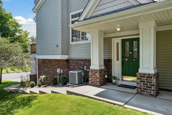 227 Satellite LN NE, Fridley, MN 55432