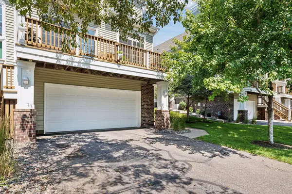 227 Satellite LN NE, Fridley, MN 55432