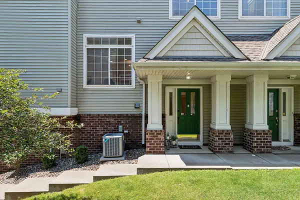 227 Satellite LN NE, Fridley, MN 55432