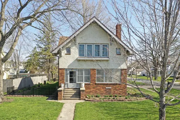 100 2nd ST, Claremont, MN 55924