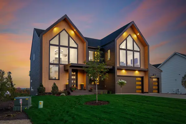 11168 Johnson RDG, Eden Prairie, MN 55347
