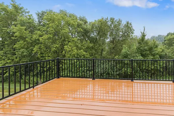 4579 Horizon CIR, Eagan, MN 55123