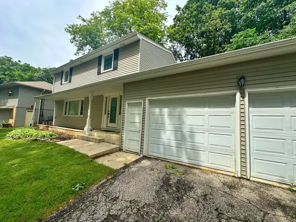 1015 Sierra LN NE, Rochester, MN 55906