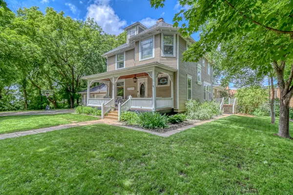 305 1st AVE SE, Pelican Rapids, MN 56572