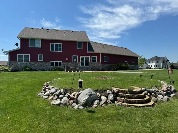 751 S 12th ST, Bird Island, MN 55310
