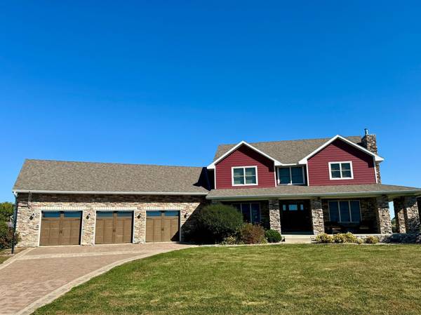 751 S 12th ST,  Bird Island,  MN 55310