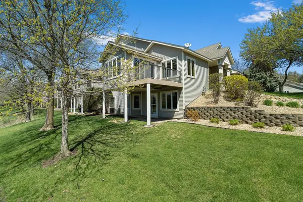 8937 Stonebrooke TRL, Woodbury, MN 55125