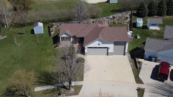 904 9th ST NW, Kasson, MN 55944