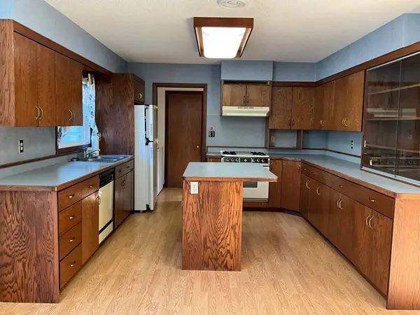 1207 N Mckay AVE NE, Alexandria, MN 56308