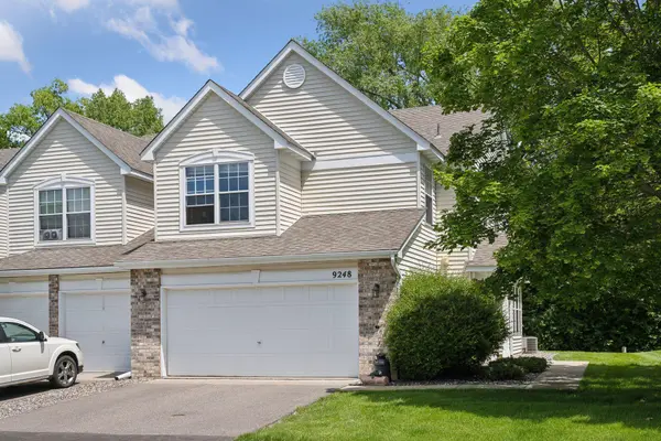 9248 Merrimac LN N, Maple Grove, MN 55311