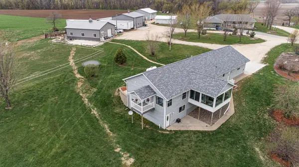 15027 Sandstone DR, Saint Charles Twp, MN 55979