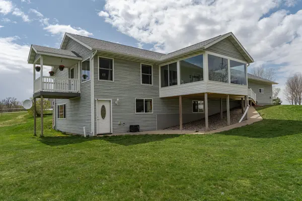 15027 Sandstone DR, Saint Charles Twp, MN 55979