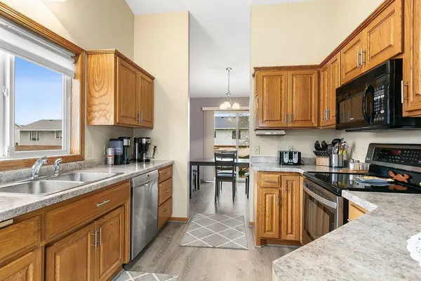 612 Lake Anna DR, Avon, MN 56310