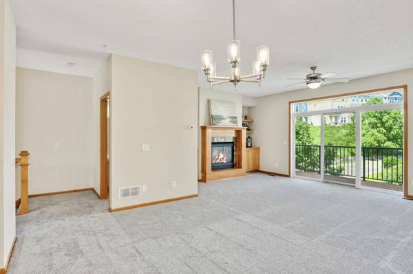 15610 Eagle Bay DR Apple Valley, MN 55124