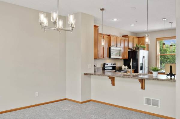 15610 Eagle Bay DR Apple Valley, MN 55124