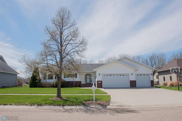 1022 Morningside CT, Casselton, ND 58012