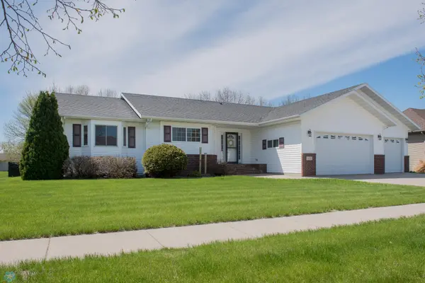 1022 Morningside CT, Casselton, ND 58012
