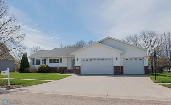 1022 Morningside CT,  Casselton,  ND 58012