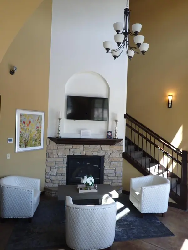 8696 Eagle Creek CIR, Savage, MN 55378