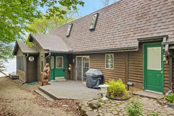 9501 N Shore TRL N, Forest Lake, MN 55025