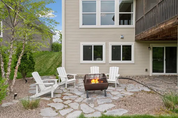 3649 Strawberry LN, Chanhassen, MN 55331