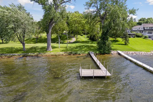 2856 Northview RD, Minnetonka Beach, MN 55391