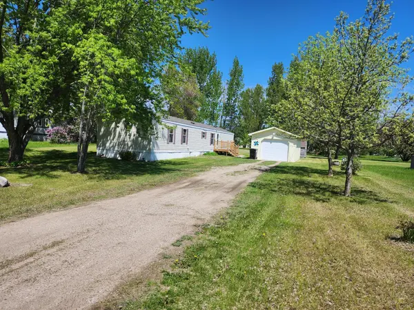 136 Park CIR, Ottertail, MN 56571