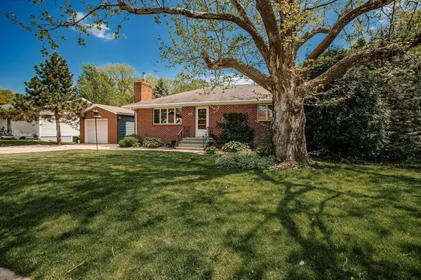 2008 11th AVE NE, Austin, MN 55912