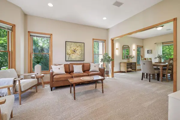 965 Bayside LN, Minnetrista, MN 55364