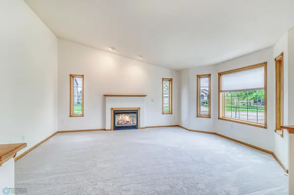 530 32 1/2 ST N, Moorhead, MN 56560