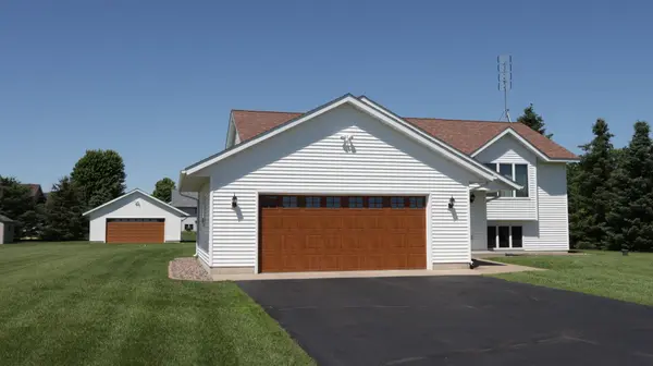 4330 118th ST, Lake Hallie, WI 54729