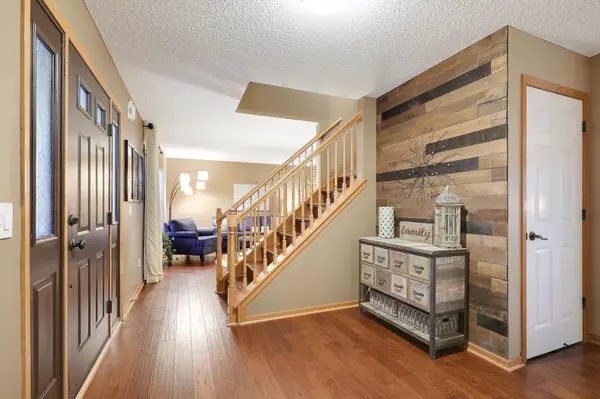 778 Riesgraf RD, Carver, MN 55315